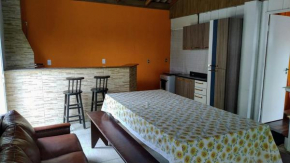 Casa 3 quartos perto da praia e Beto Carrero